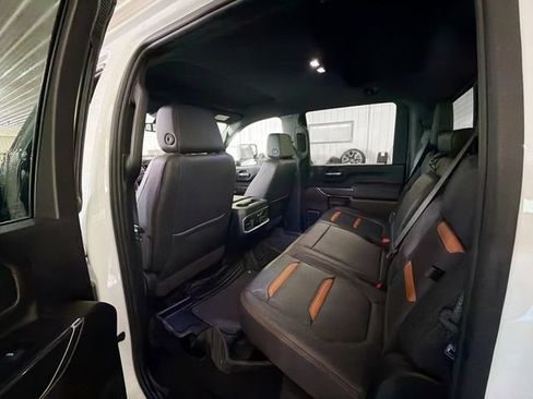 Used 2022 GMC Sierra 2500 AT4 w/ AT4 Preferred Package AWD/4WD image 8