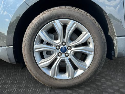 Used 2021 Ford Edge Titanium w/ Cargo Accessory Package FWD image 9