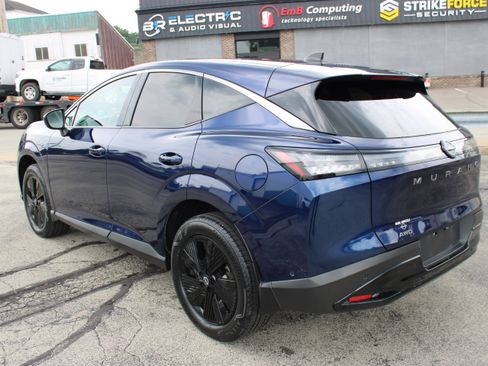 Certified 2025 Nissan Murano SV AWD/4WD image 3