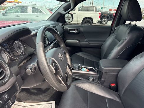 Used 2023 Toyota Tacoma TRD Sport w/ TRD Premium Sport Package AWD/4WD image 22