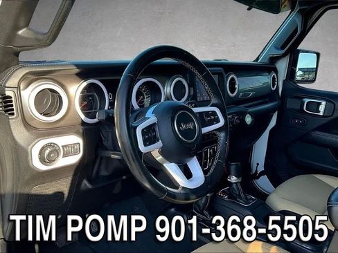 Used 2020 Jeep Wrangler Unlimited Sahara AWD/4WD image 17