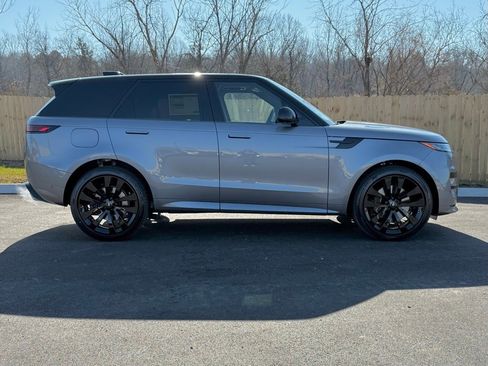 New 2025 Land Rover Range Rover Sport Dynamic SE AWD/4WD image 7