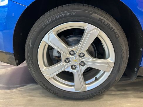 Used 2017 Chevrolet Volt LT w/ Comfort Package FWD image 21