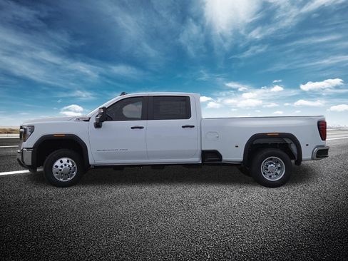 New 2026 GMC Sierra 3500 Pro w/ 1SA Pro Safety Plus Package AWD/4WD image 16