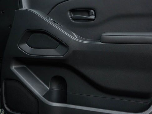 New 2026 Nissan Frontier SV AWD/4WD image 8