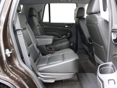 Used 2018 Chevrolet Tahoe LT RWD image 12