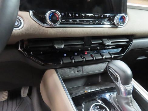 Used 2023 GMC Canyon Denali image 58