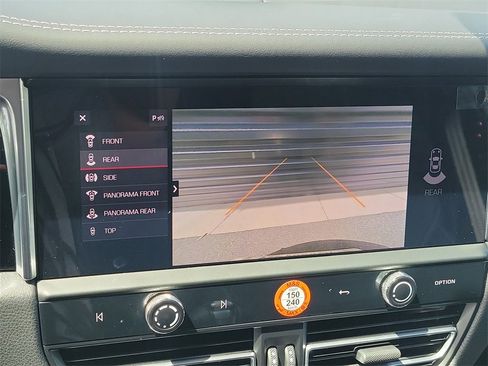 Used 2025 Porsche Macan image 31