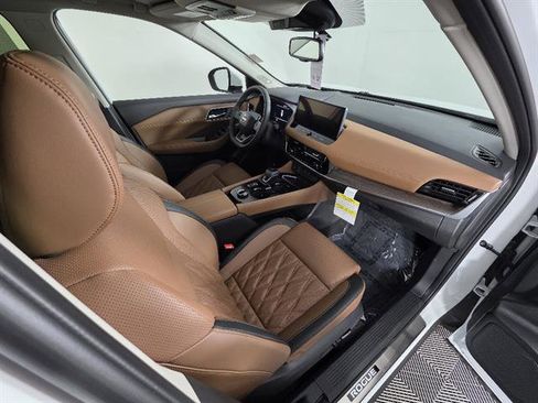 New 2026 Nissan Rogue Platinum image 15