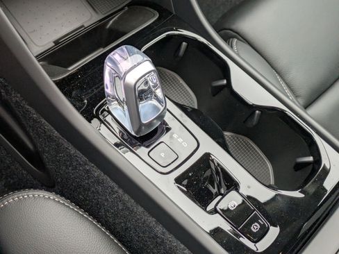 New 2026 Volvo XC40 B5 Ultra w/ Climate Package image 13