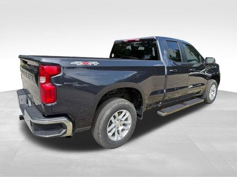 Used 2024 Chevrolet Silverado 1500 LT AWD/4WD image 6