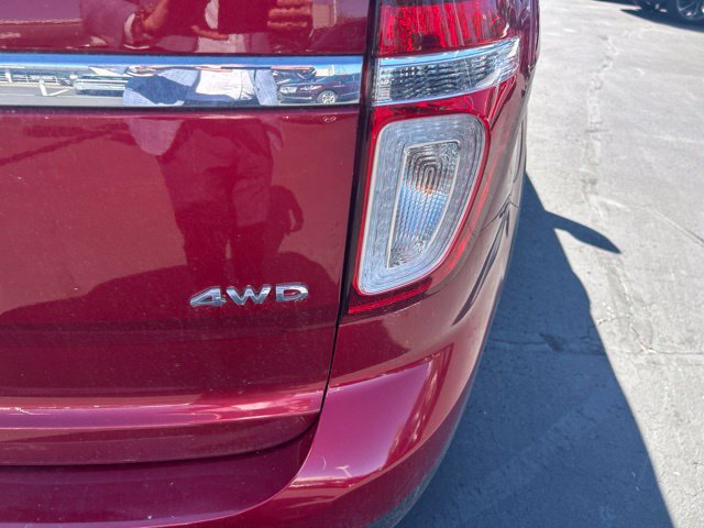 Used 2015 Ford Explorer XLT w/ Equipment Group 202A AWD/4WD image 7