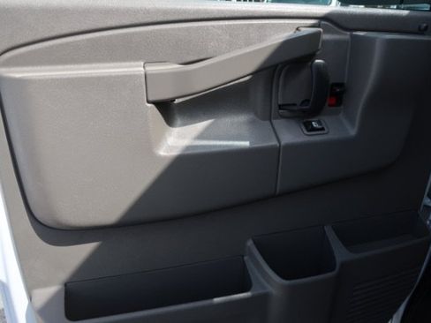 Used 2023 GMC Savana 2500 w/ Driver Convenience Package RWD image 8