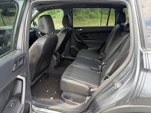Used 2023 Volkswagen Tiguan SE R-Line AWD/4WD image 12