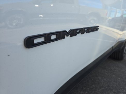 New 2026 Jeep Compass Latitude image 37