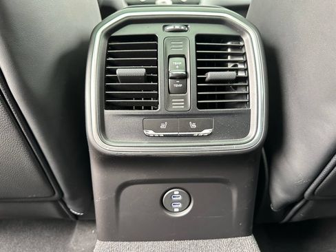 Certified 2025 Porsche Macan GTS AWD/4WD image 42