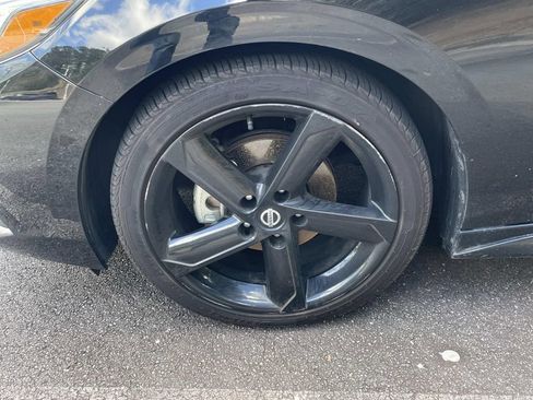 Used 2022 Nissan Sentra SR w/ Midnight Edition image 9