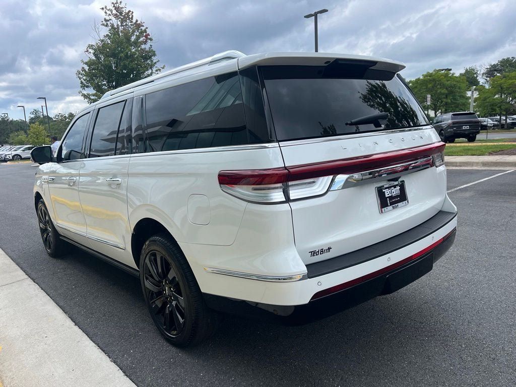 Certified 2024 Lincoln Navigator L Reserve AWD/4WD image 7