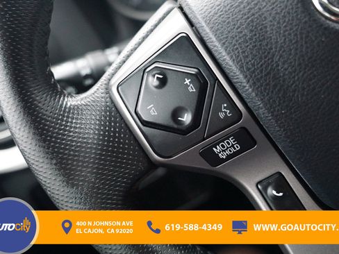 Used 2016 Toyota Tacoma SR5 w/ SR5 Appearance Package (SN) image 19