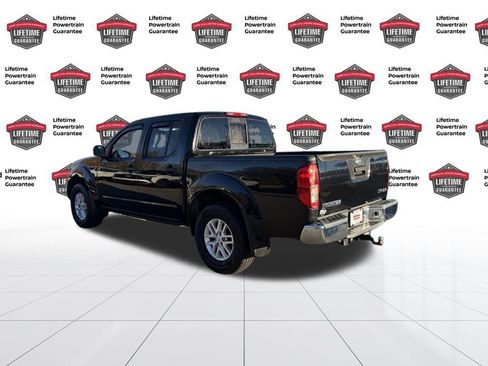Used 2019 Nissan Frontier SV image 3