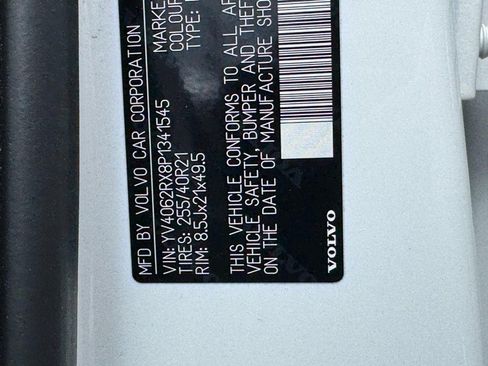 Certified 2023 Volvo XC60 B6 Ultimate w/ Protection Package Premier image 26