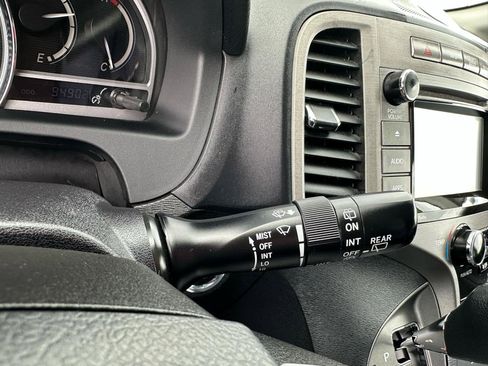 Used 2015 Toyota Venza XLE image 21