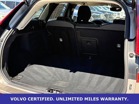 Certified 2025 Volvo XC60 B5 Plus image 37