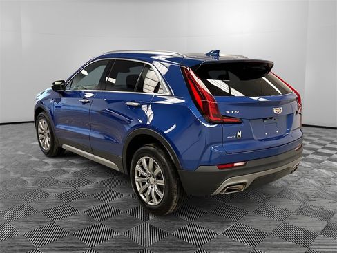 Used 2023 Cadillac XT4 Premium Luxury w/ Cold Weather Package image 3