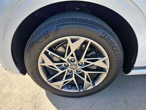 Used 2022 Genesis GV70 2.5T w/ Advanced Package image 31