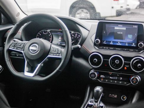 Certified 2025 Nissan Sentra SR image 13