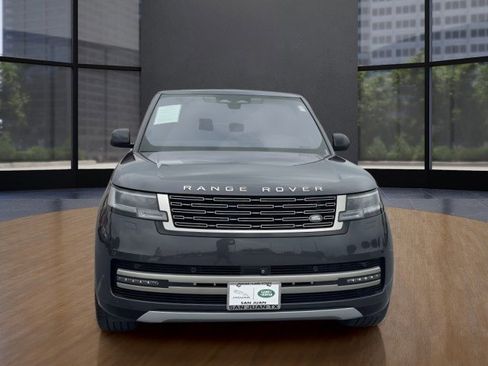 Used 2023 Land Rover Range Rover SE AWD/4WD image 2