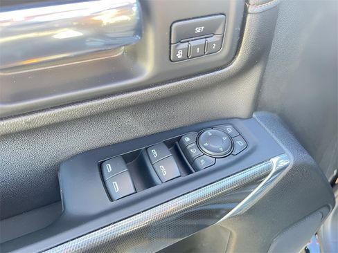 Used 2023 GMC Sierra 2500 AT4 w/ Gooseneck/5TH Wheel Package image 12