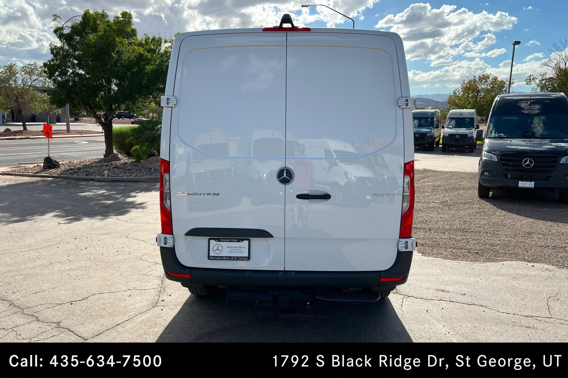 Used 2025 Mercedes-Benz Sprinter 2500 image 4