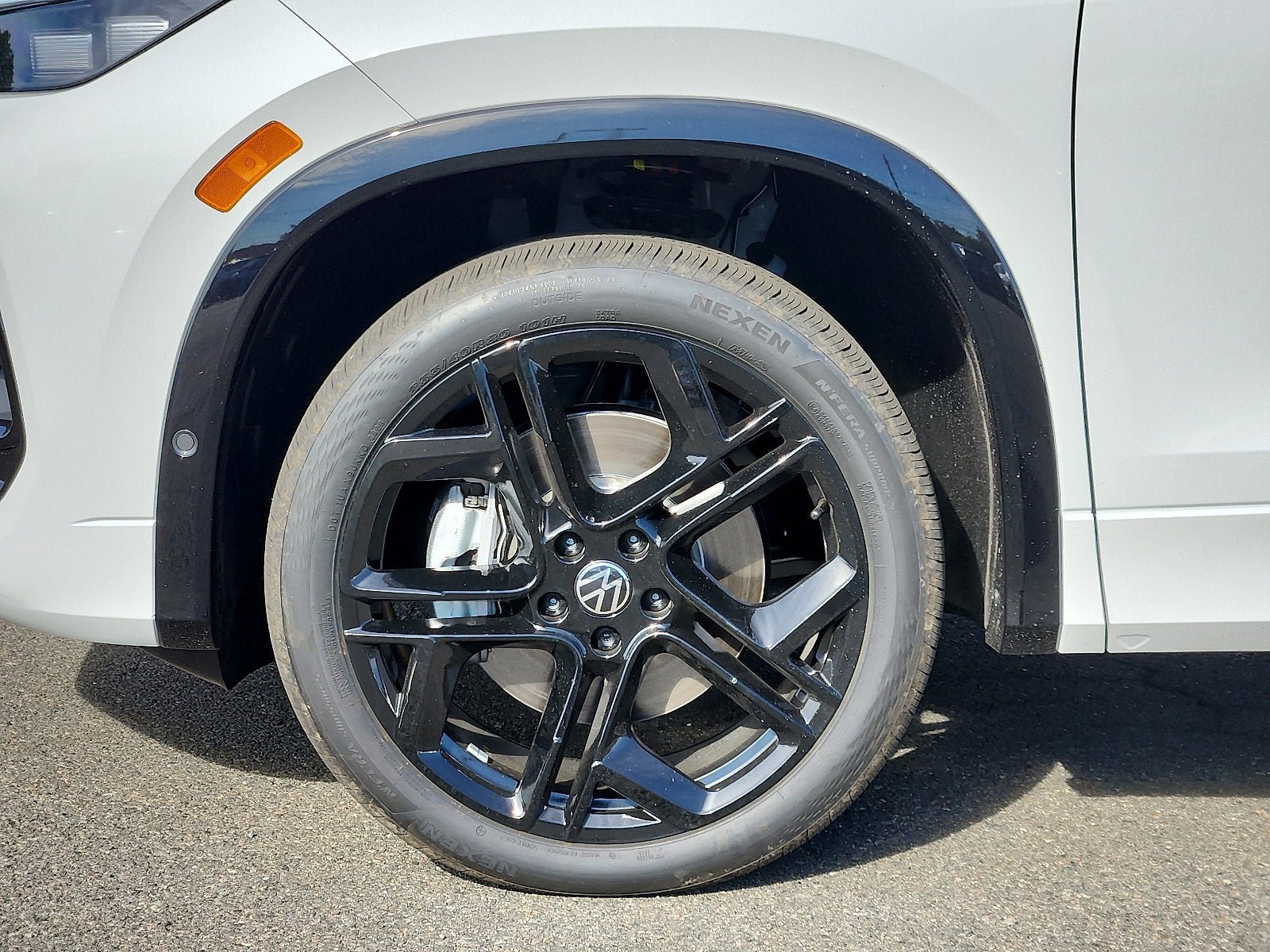 New 2026 Volkswagen Tiguan SE R-Line AWD/4WD image 6