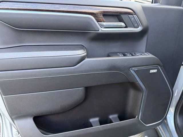 Used 2024 GMC Sierra 1500 Elevation w/ Elevation Premium Package AWD/4WD image 13