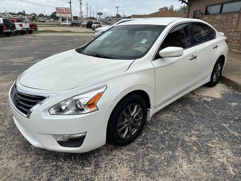 Used 2015 Nissan Altima 2.5 S w/ Special Edition Package image 5