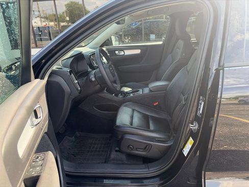 Used 2022 Volvo XC40 T5 Momentum AWD/4WD image 20