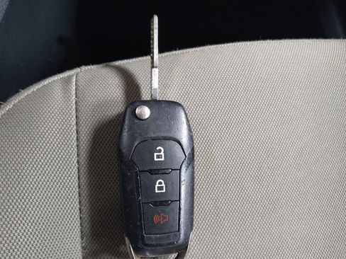 Used 2018 Ford EcoSport S FWD image 32