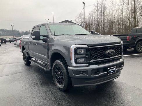 New 2026 Ford F250 Lariat w/ Black Appearance Package image 3