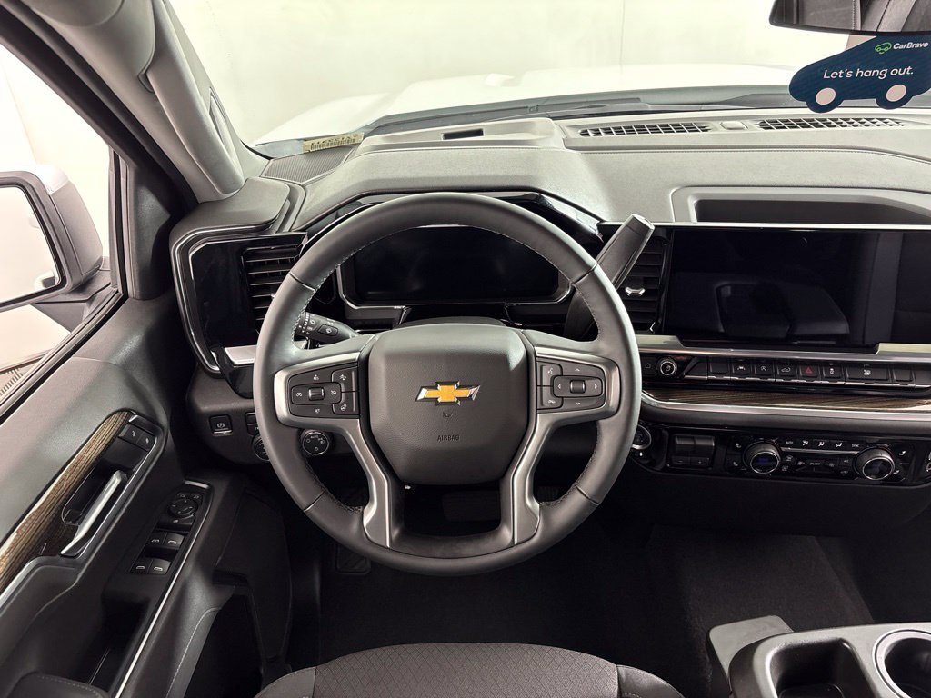 Certified 2026 Chevrolet Silverado 1500 LT AWD/4WD image 2