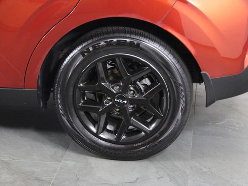 Used 2023 Kia Soul S FWD image 14