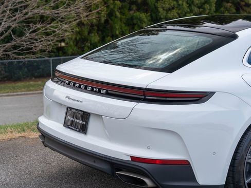 Certified 2025 Porsche Panamera 4 image 13