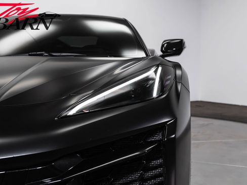 Used 2024 Chevrolet Corvette Z06 RWD image 17