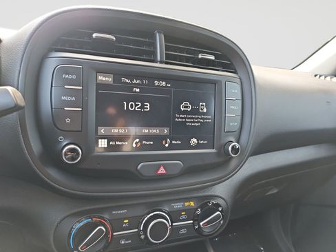 Used 2025 Kia Soul LX FWD image 21