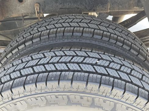 Used 2024 RAM 3500 Tradesman w/ Chrome Appearance Group AWD/4WD image 46
