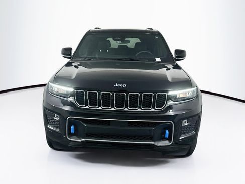 Used 2023 Jeep Grand Cherokee Overland AWD/4WD image 2
