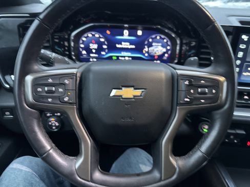 Used 2023 Chevrolet Silverado 1500 High Country w/ Z71 Off-Road Package image 17