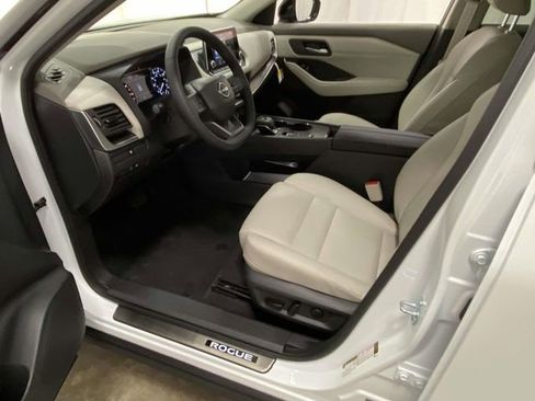 New 2026 Nissan Rogue SV FWD image 12