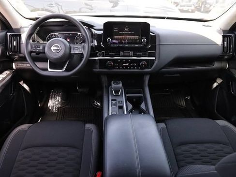 Certified 2022 Nissan Pathfinder S FWD image 20