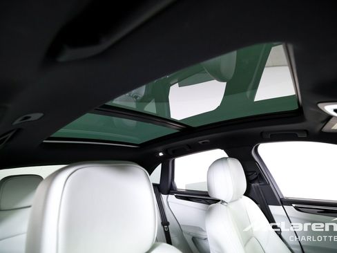 Used 2024 Porsche Macan w/ Premium Plus Package AWD/4WD image 27